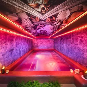 https://centralpointboutique.sofiahotelsbg.com